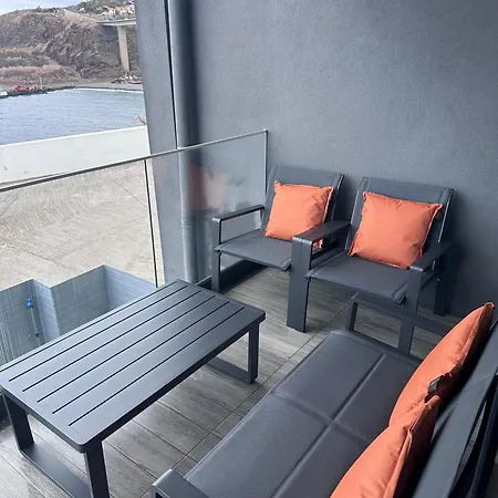 Madeira At Cliff * 圣克鲁斯