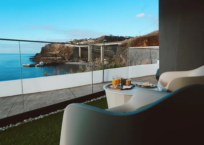 Madeira At Cliff * סנטה קרוז