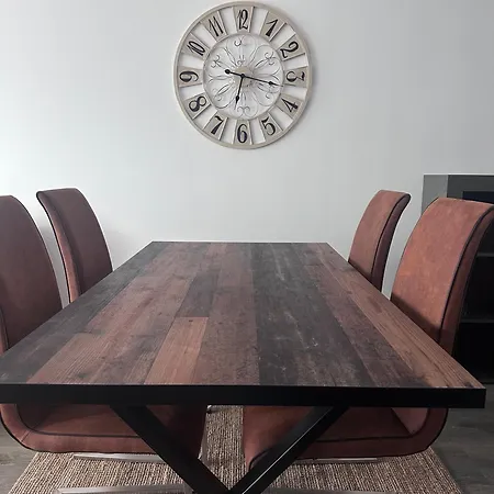 Madeira At Cliff * Santa Cruz (Madeira)