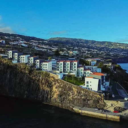 Madeira At Cliff